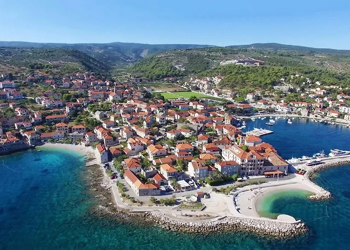 Appartement With Parking Space Postira, Brac - 24905